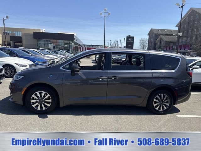 2023 Chrysler Pacifica Hybrid Touring L - Photo 11