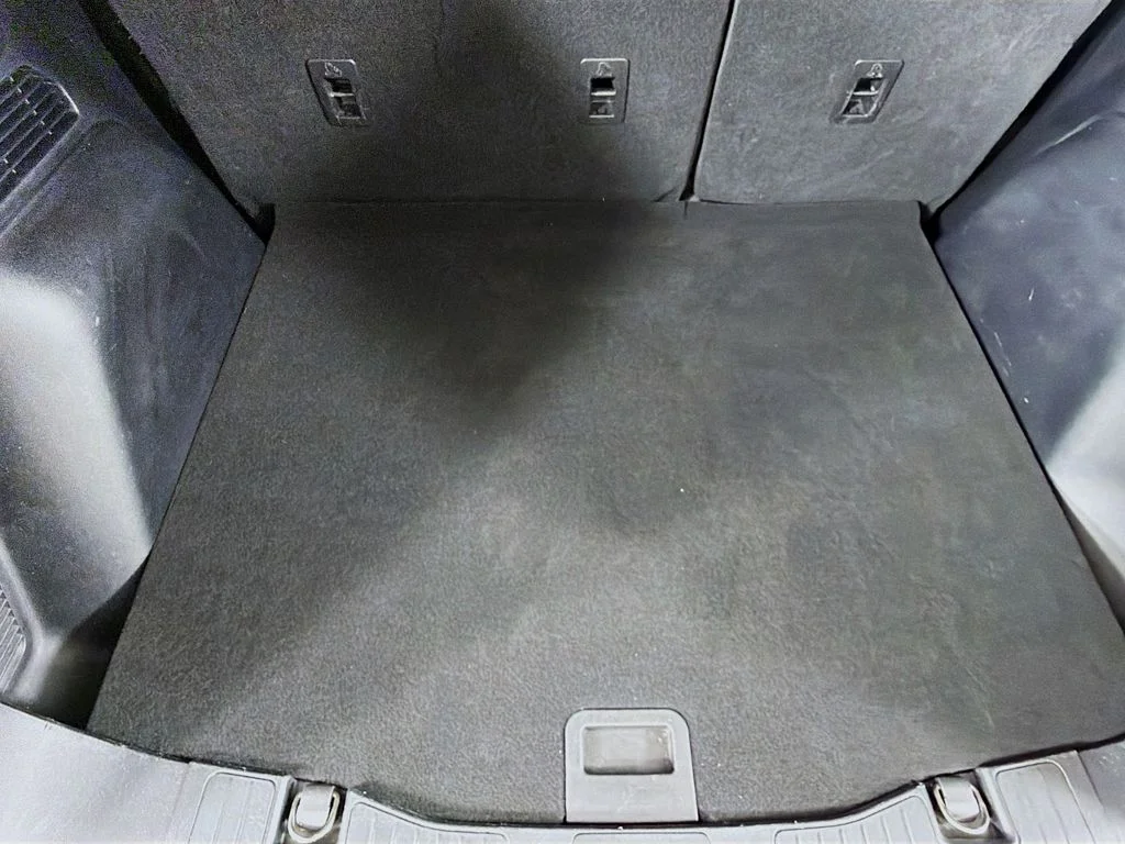 Used 2023 Carbonized Gray Metallic Ford Platinum image 19