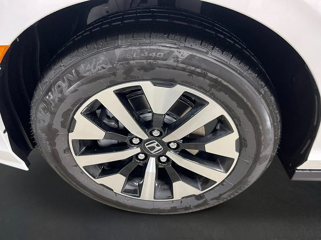 New 2027 PLATINUM WHITE PEARL Honda EX-L image 10
