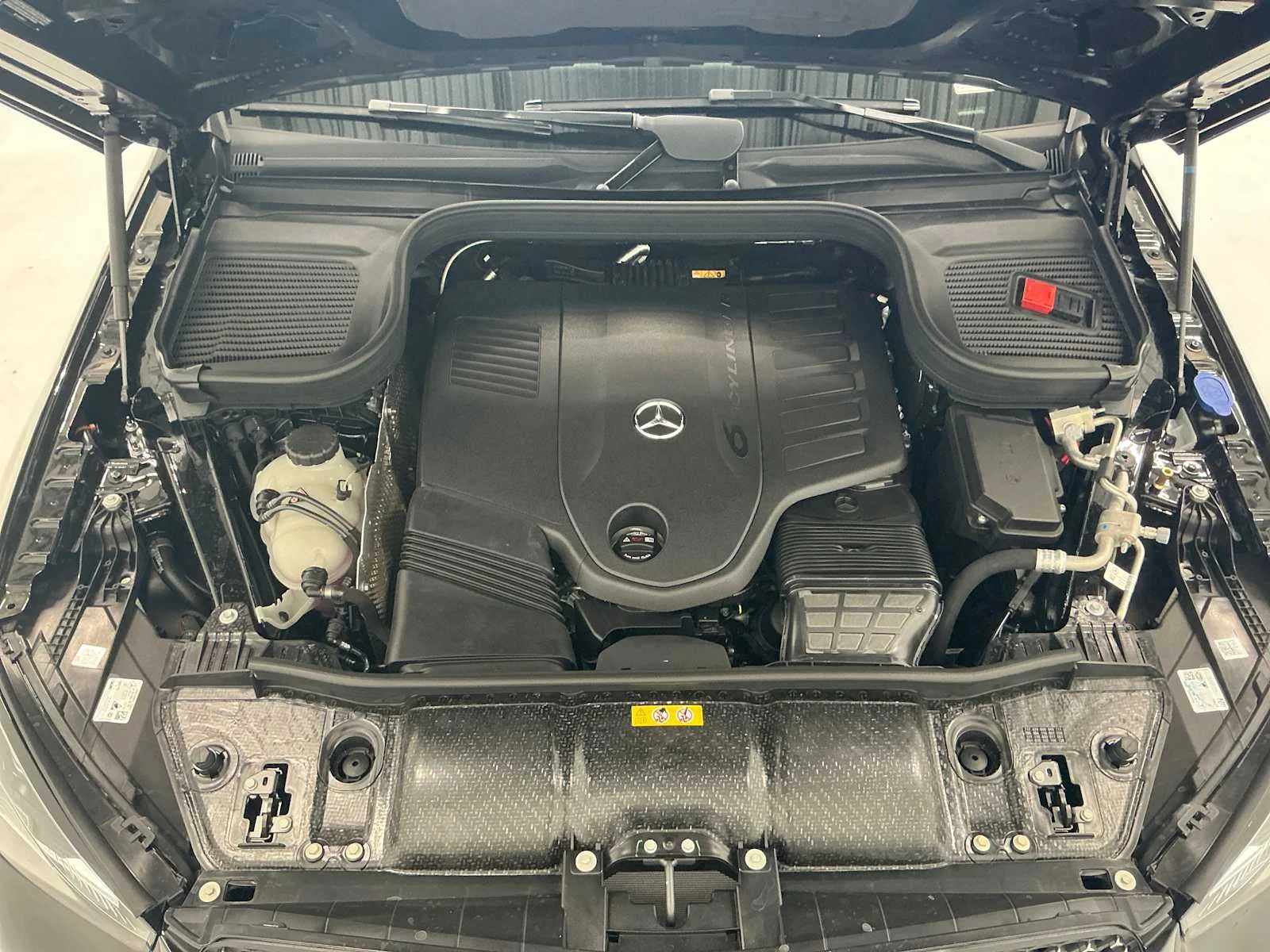 New 2026 Black Mercedes-Benz GLE 450 image 24