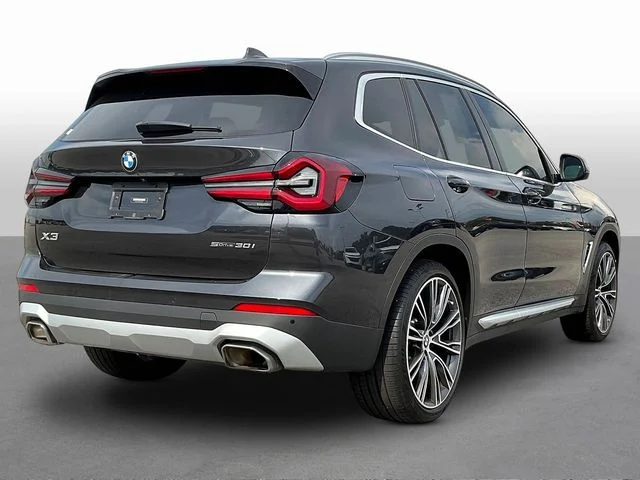Used 2023 Gray BMW sDrive30i image 7