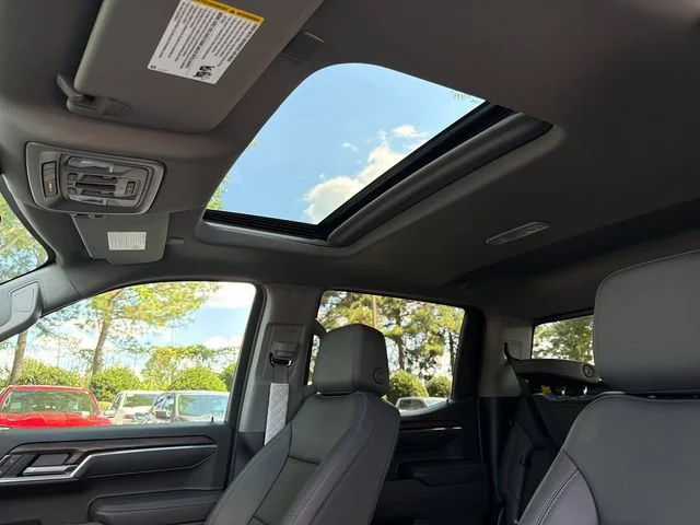 Used 2025 Summit White GMC SLT image 32