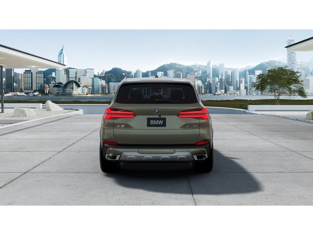 New 2026 Manhattan Green Metallic BMW sDrive40i image 5