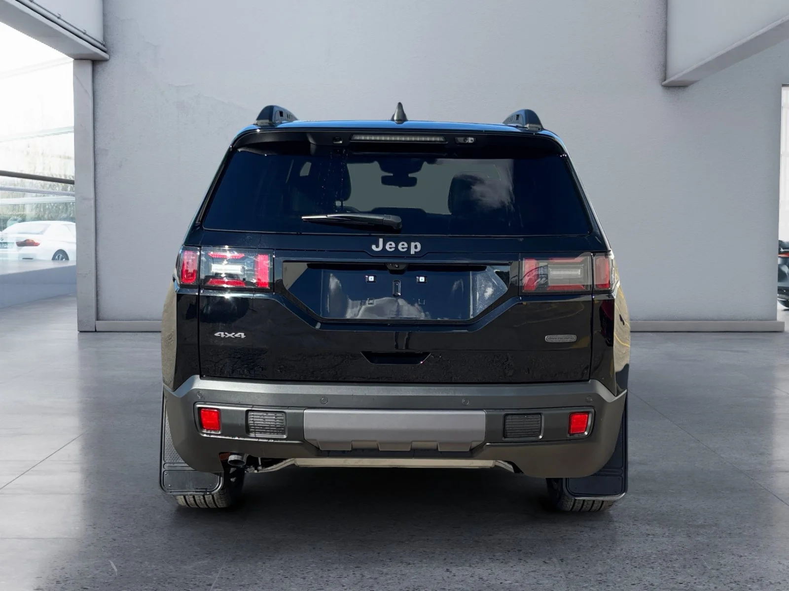 New 2026 Diamond Black Crystal Pearl Jeep Overland image 4