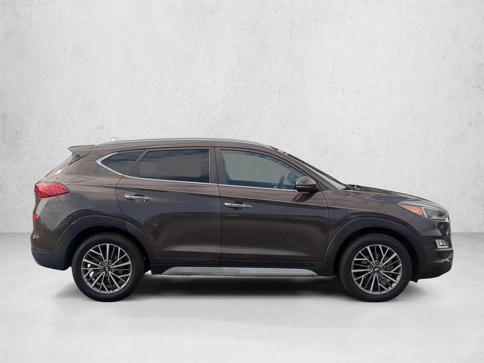 Used 2019 Sage Brown Hyundai Limited image 4