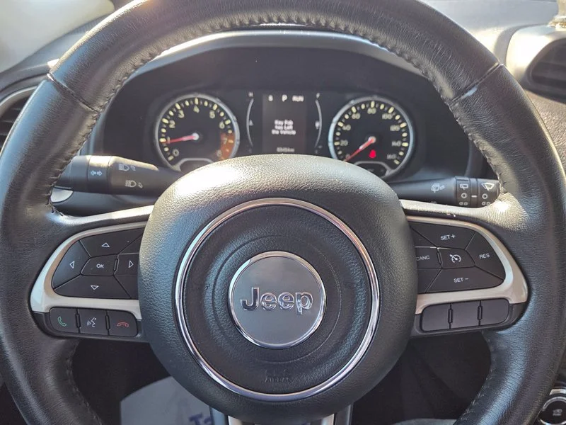 Used 2017 Black Jeep Latitude image 26