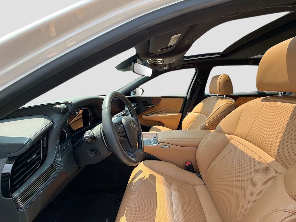 Used 2021 White Lexus 500 Base image 22