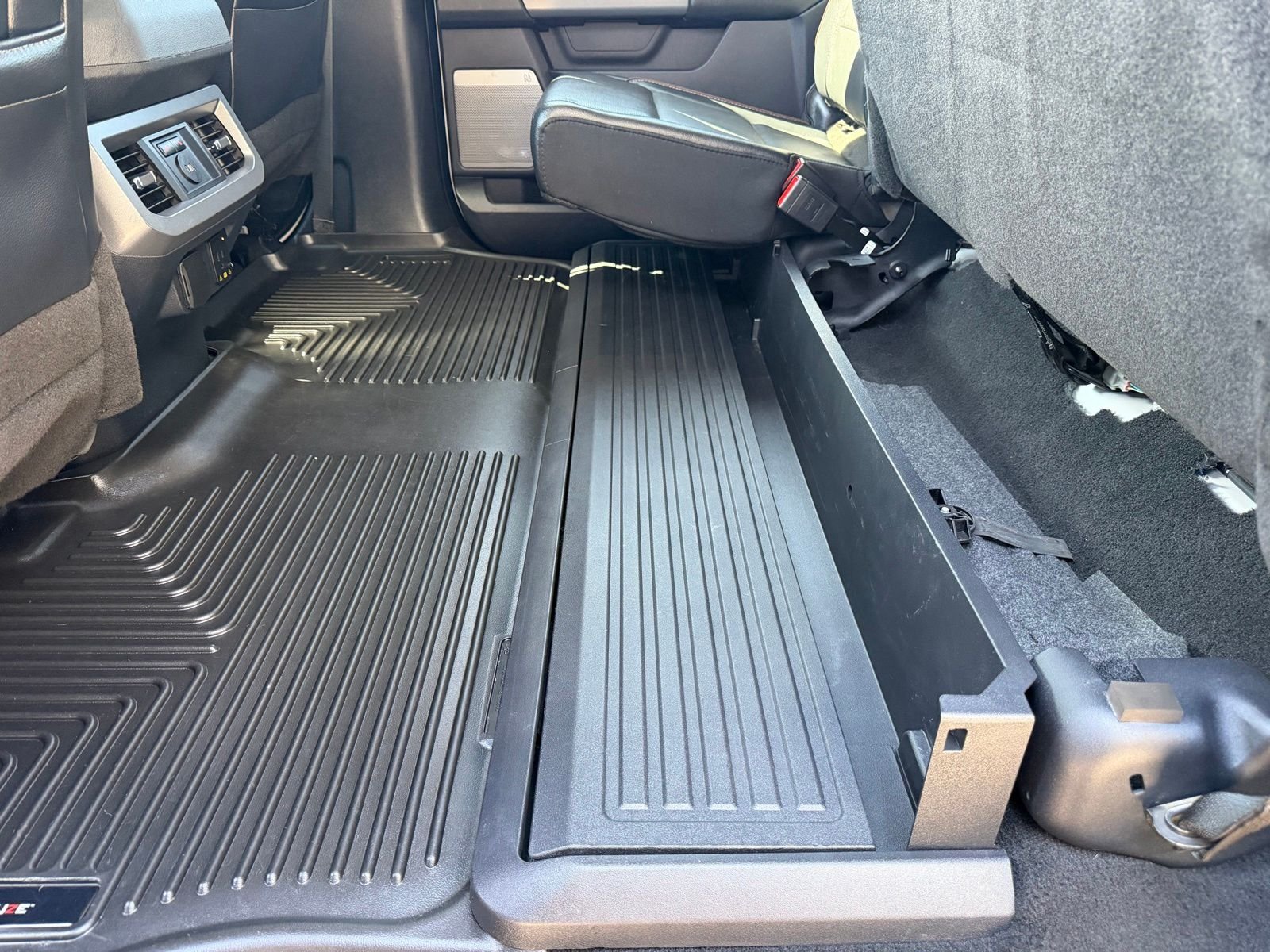 2023 Ford F-350 Super Duty Lariat - Photo 30