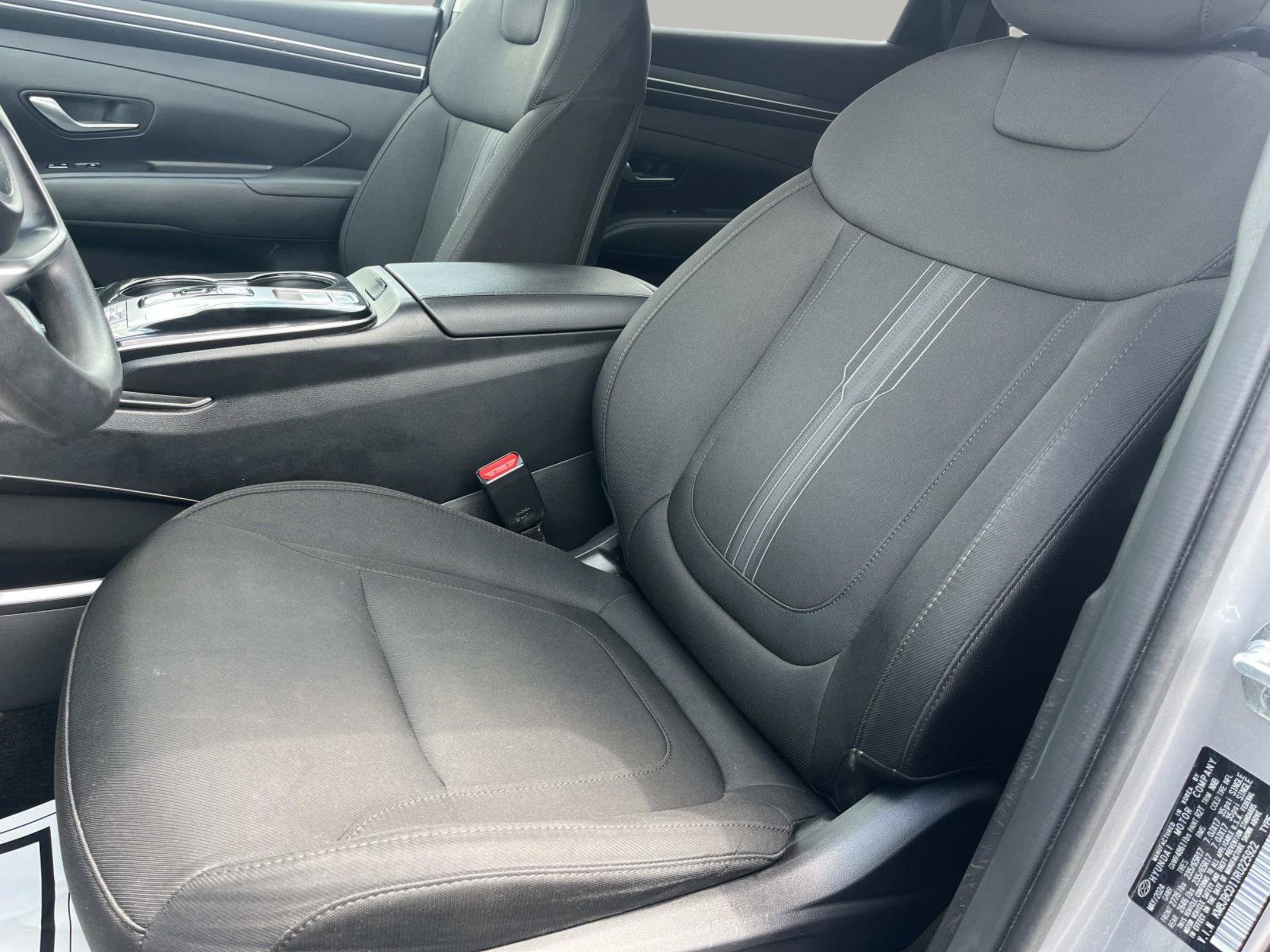 Used 2024 Shimmering Silver Hyundai Blue image 29