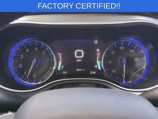 Used 2025 White Chrysler Limited image 13