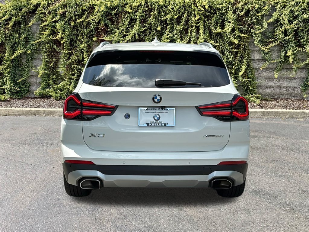 Used 2022 Alpine White BMW xDrive30i image 5
