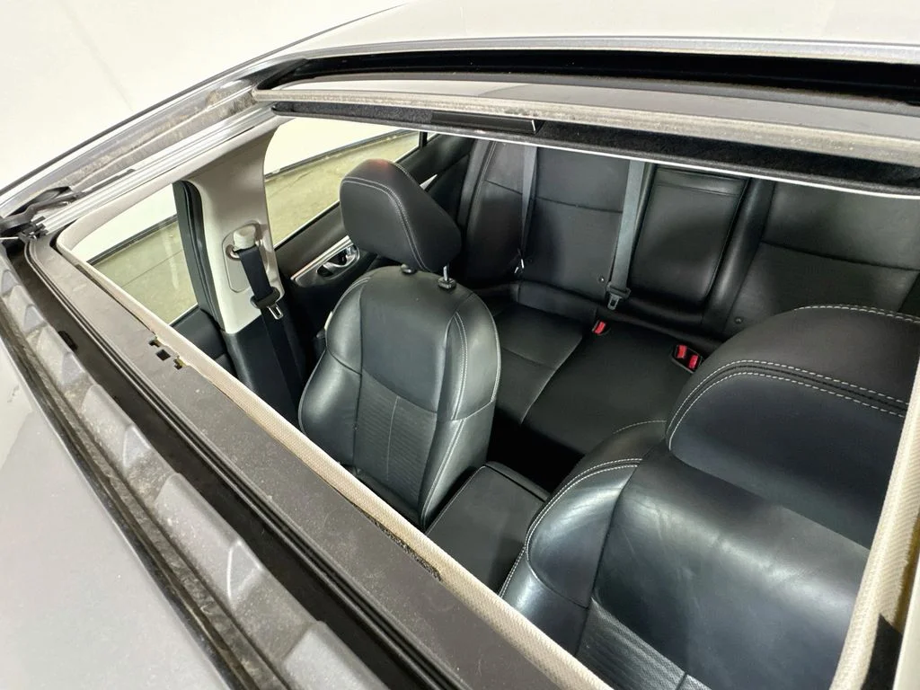 Used 2015 Graphite Shadow INFINITI Sport image 27
