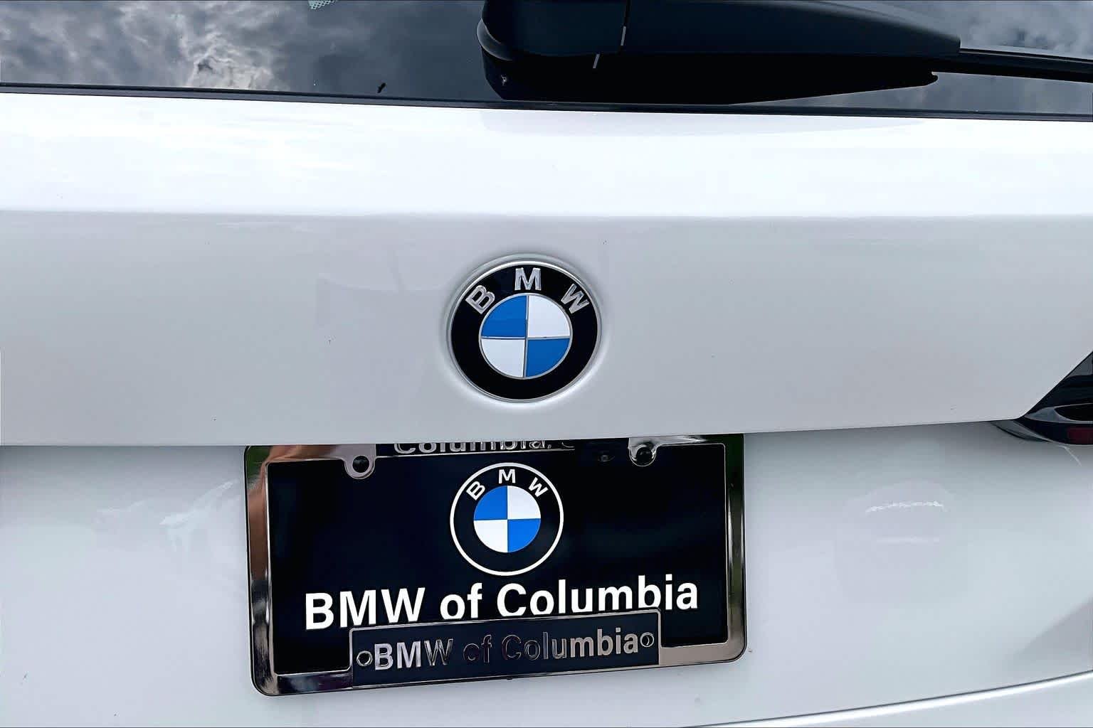 New 2026 Mineral White Metallic BMW xDrive40i image 15