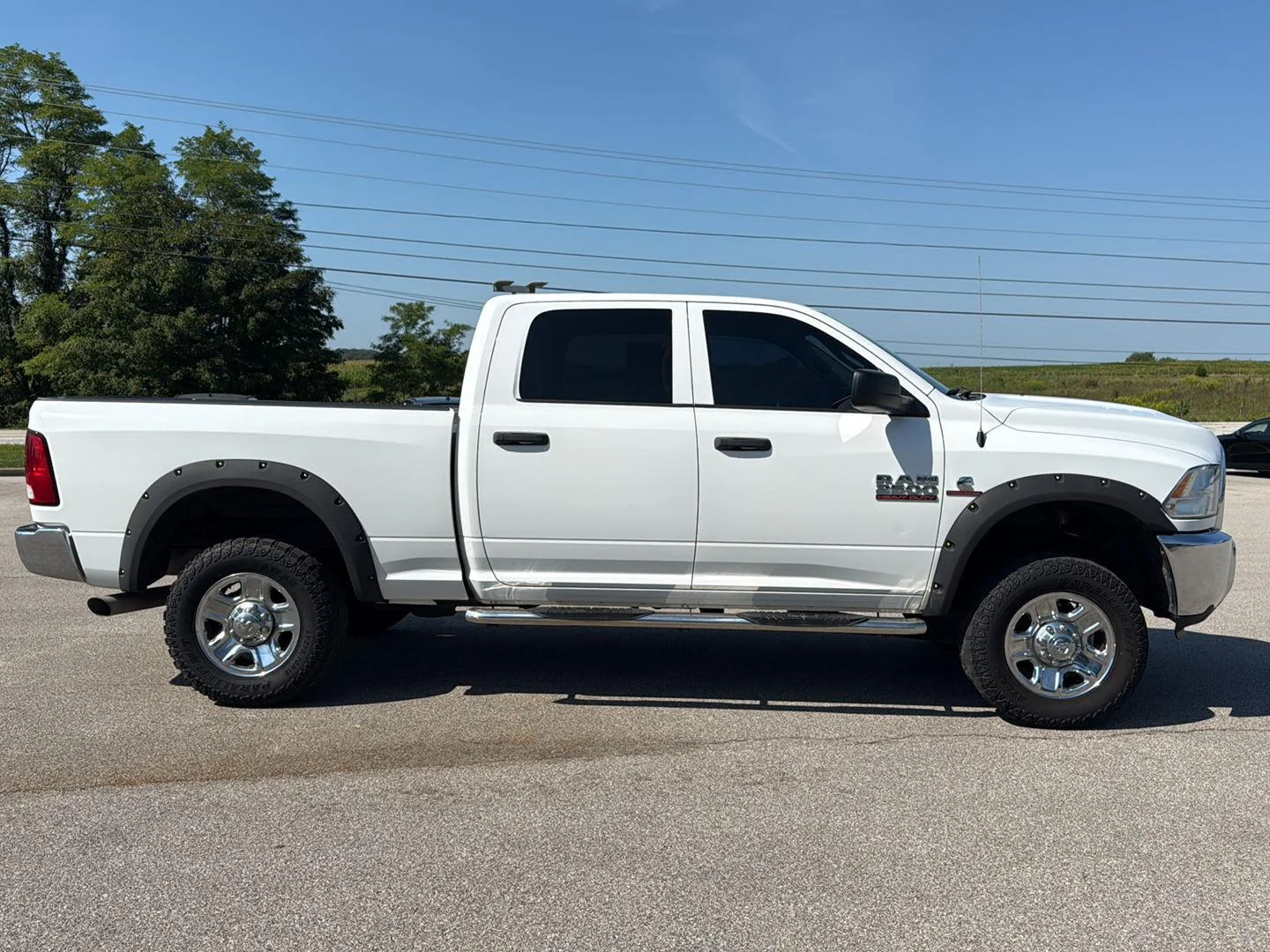 Used 2016 Bright White Clearcoat Ram Tradesman image 9