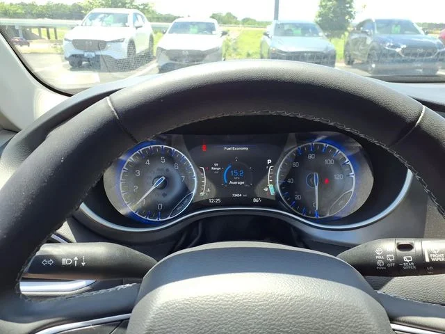 Used 2023 Black Chrysler Touring L image 11