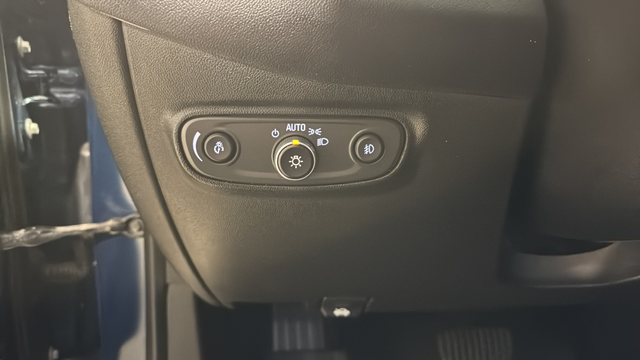 Used 2020 Pacific Blue Metallic Chevrolet LT image 31