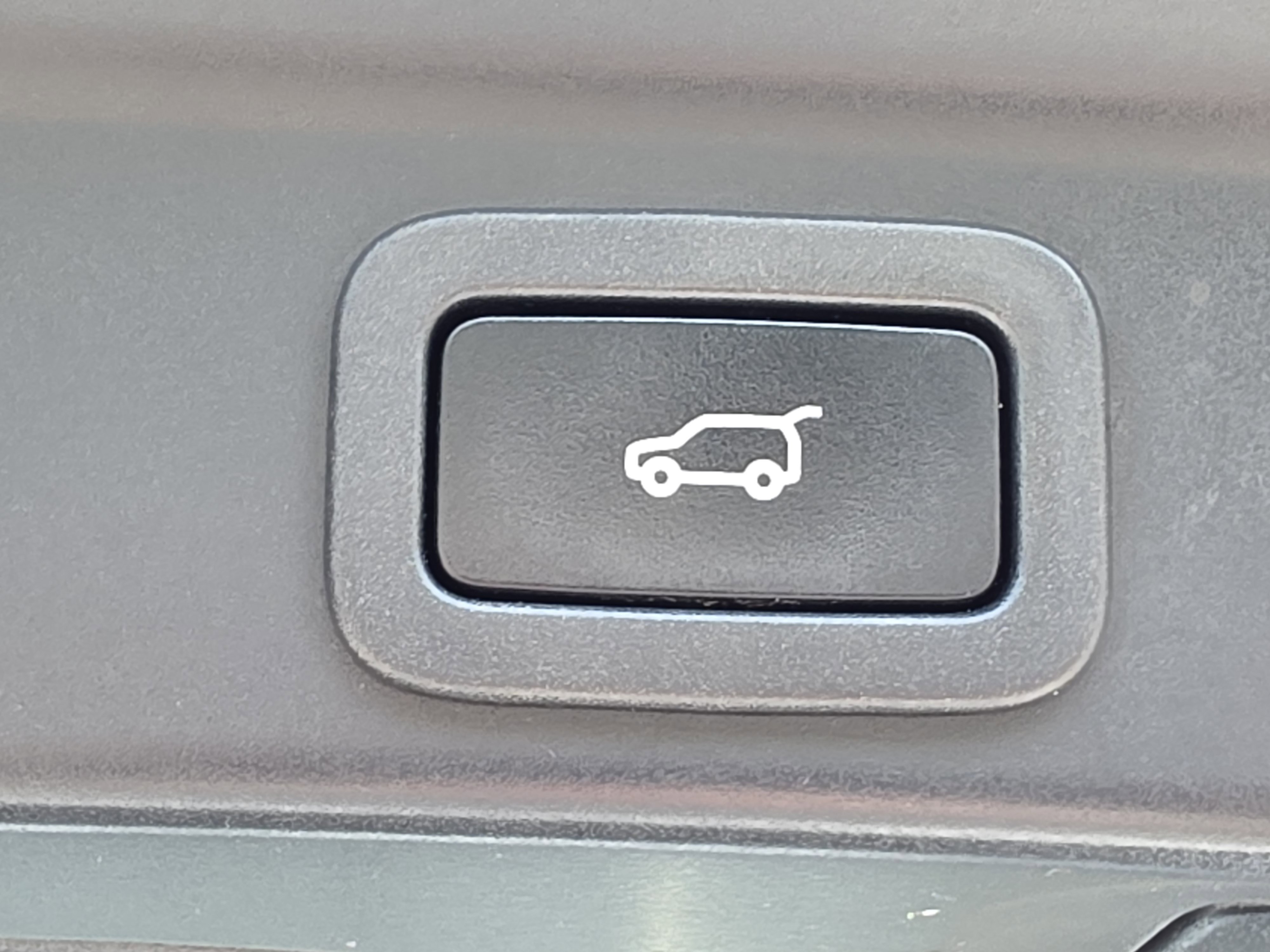 2021 Jaguar F-Pace S - Photo 13