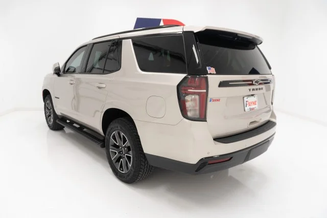 Used 2023  Chevrolet Z71 image 11