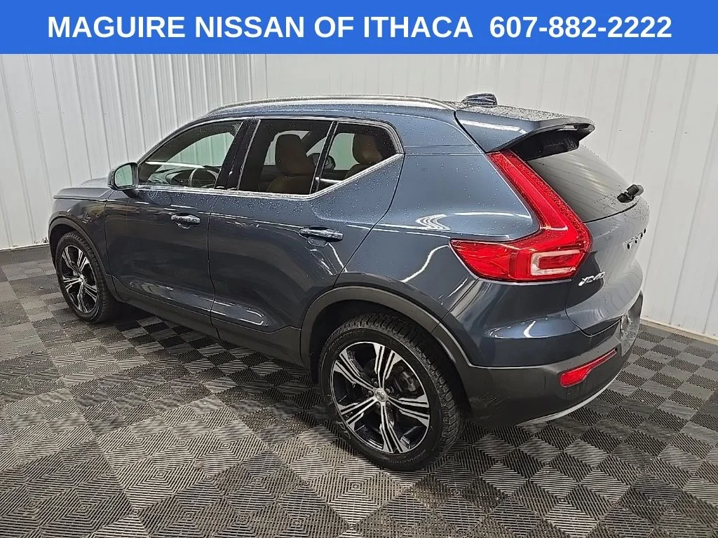 Used 2021 Blue Volvo T5 Inscription image 9