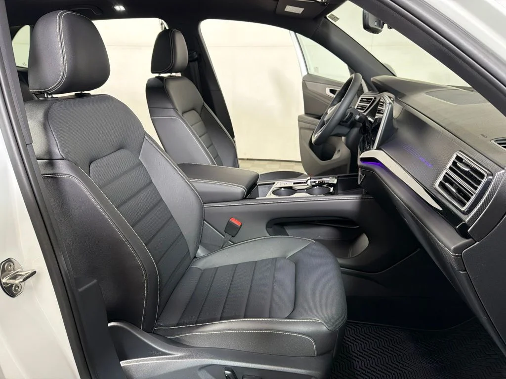 New 2026 White/off-white Volkswagen SEL R-Line Black image 23