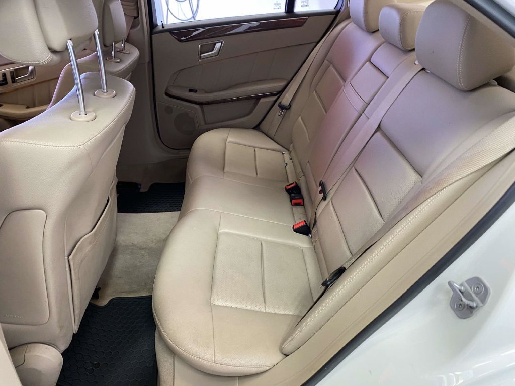 Used 2012  Mercedes-Benz E 350 image 13
