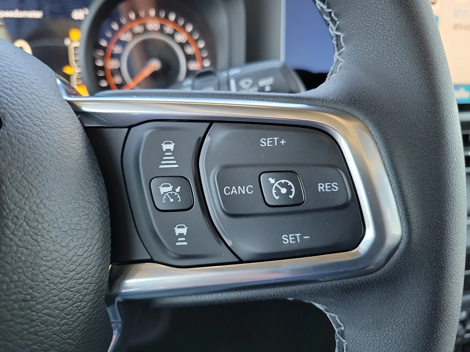 New 2026 PW7 Bright Whit Jeep 4-DOOR SAHARA image 19
