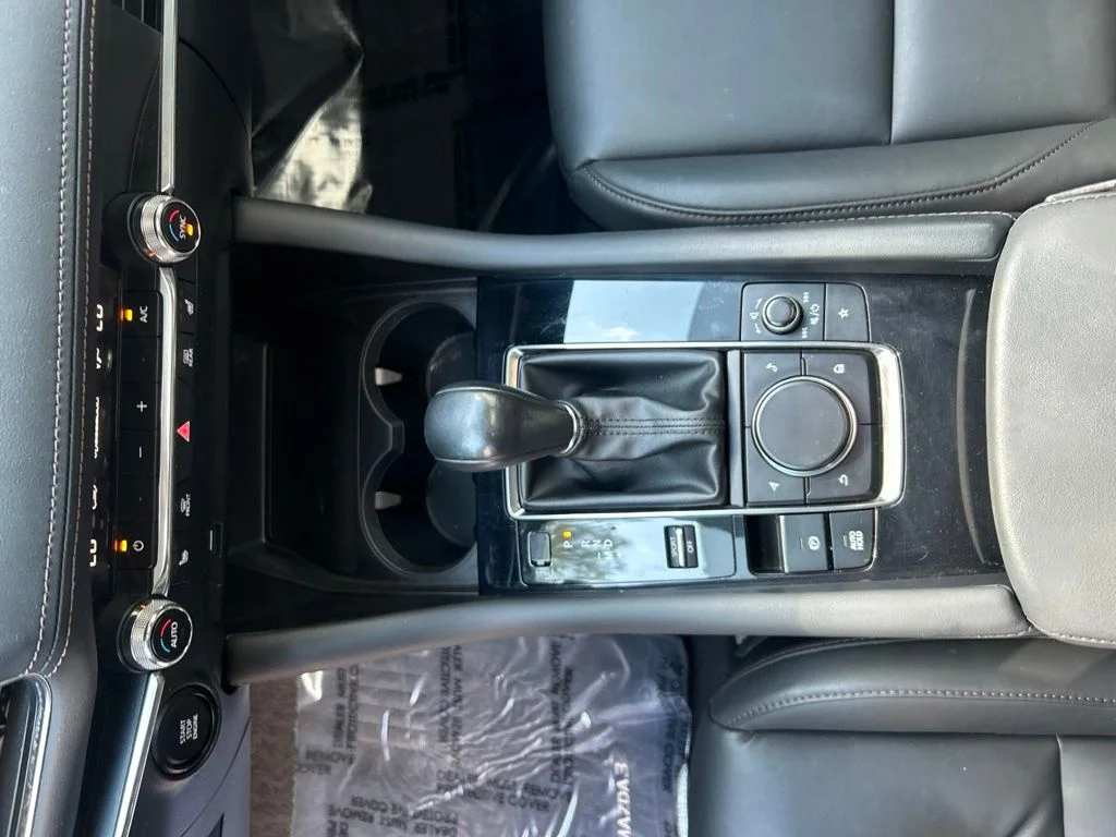 Used 2021 Blue Mazda Preferred image 18