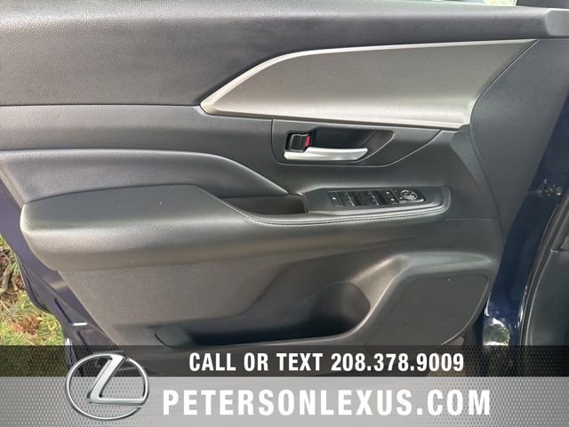 Used 2024  Toyota XLE image 20