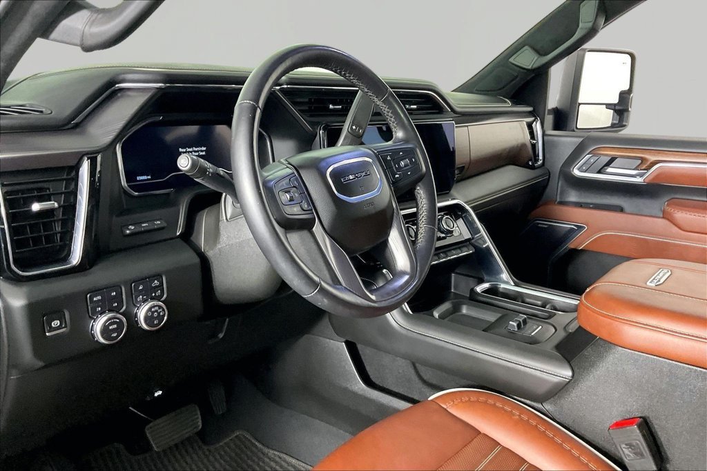 2025 GMC Sierra 2500HD Denali Ultimate - Photo 16