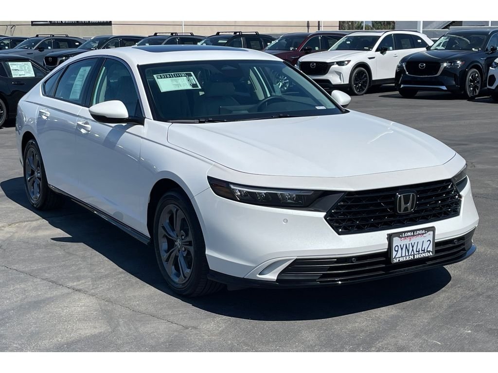 Used 2026 Platinum White Pearl Honda EX-L image 8