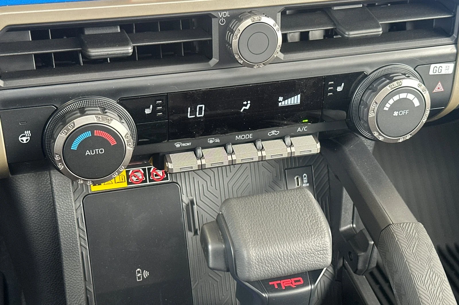2025 Toyota Tacoma TRD Off Road - Photo 18