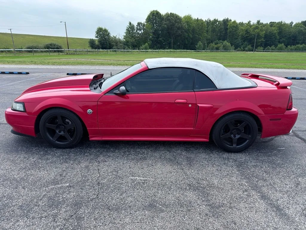 Used 2004 Red Ford GT Deluxe image 14