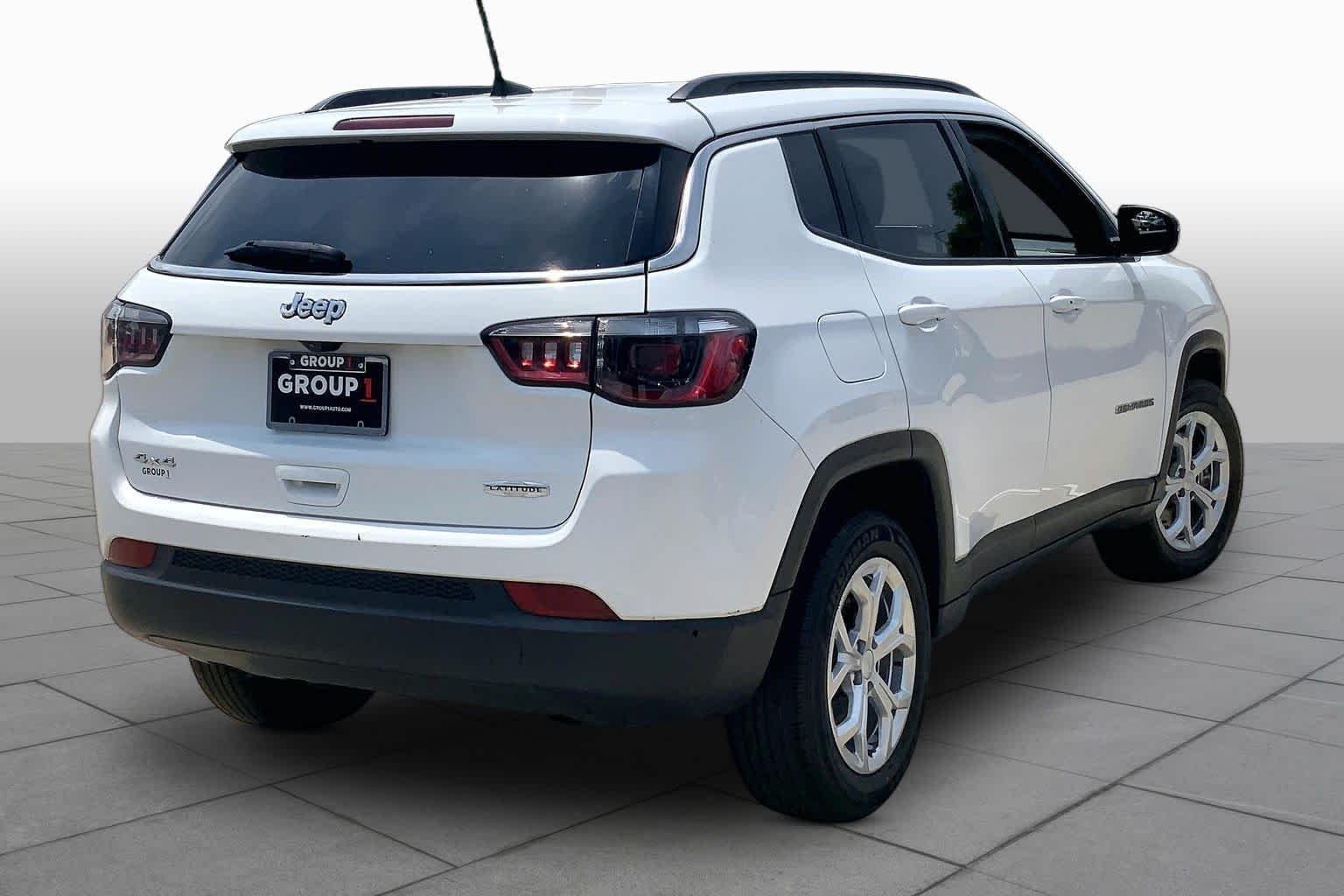 Used 2024 Bright White Clearcoat Jeep Latitude image 13