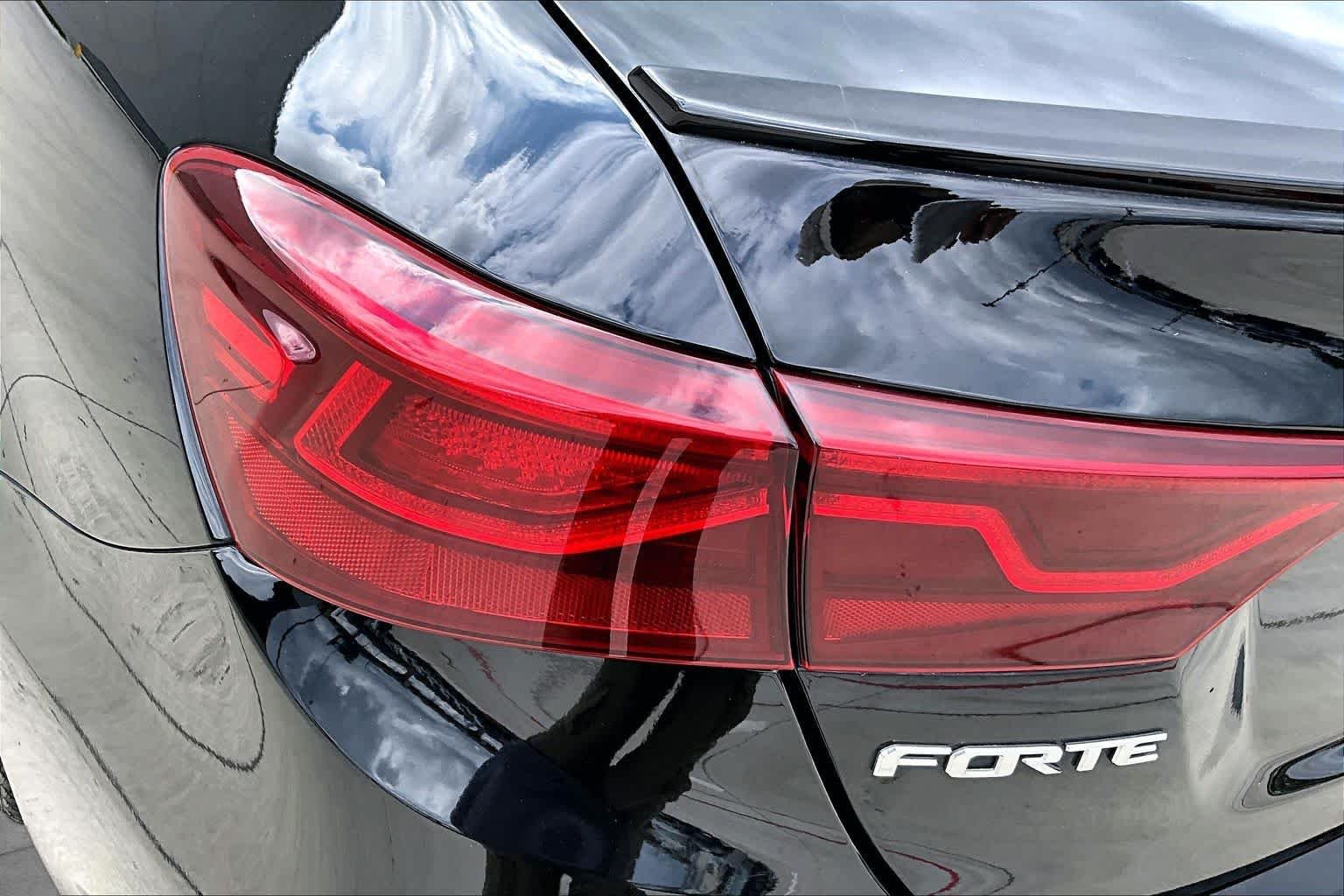 Used 2020 Aurora Black Kia GT-Line image 26