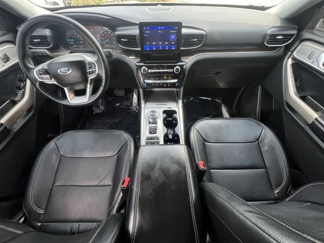 Used 2023 Silver Ford Limited image 15