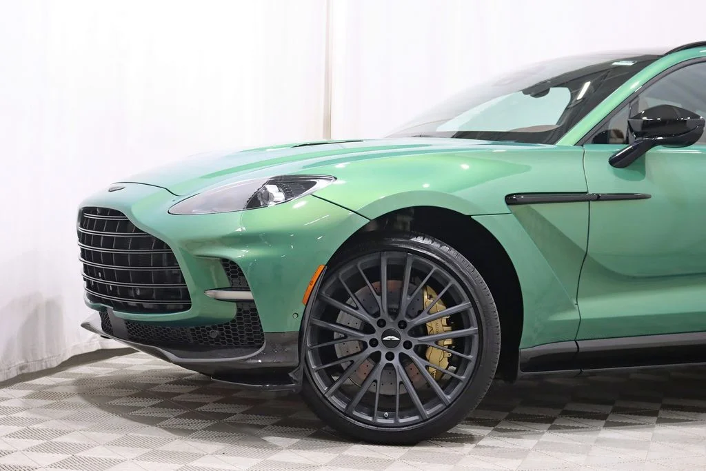 2023 Aston Martin DBX 707