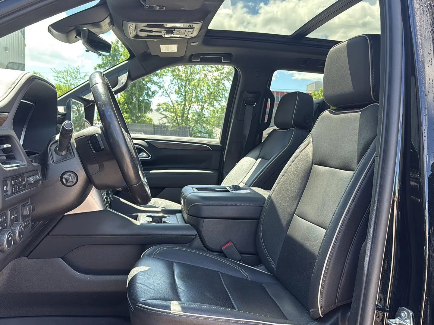 Used 2023 Black Chevrolet Premier image 9