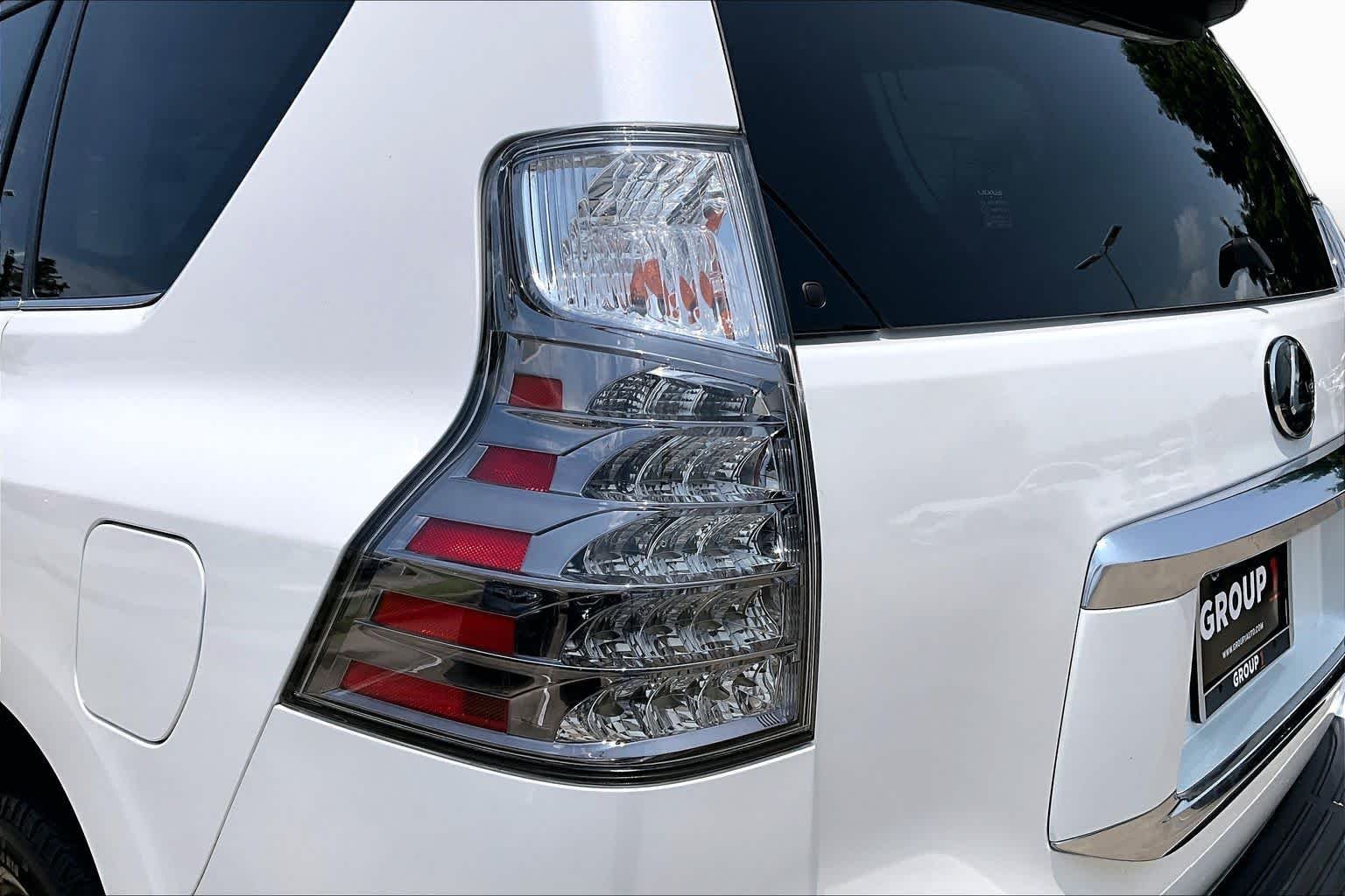 Used 2021 Starfire Pearl Lexus Premium image 28