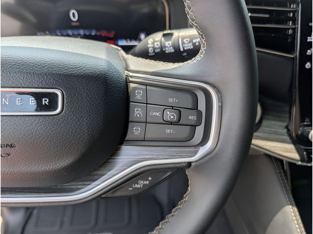 Used 2024 Baltic Gray Metallic Clearcoat Jeep Series II image 21