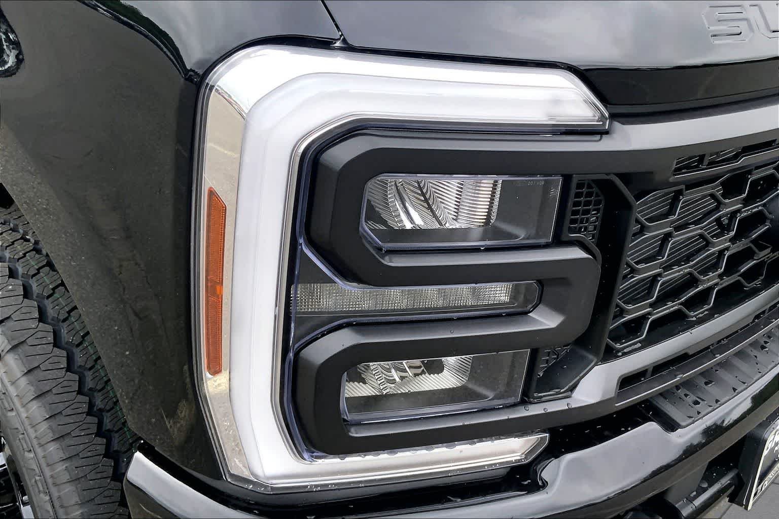 New 2026 Agate Black Metallic Ford XL image 16