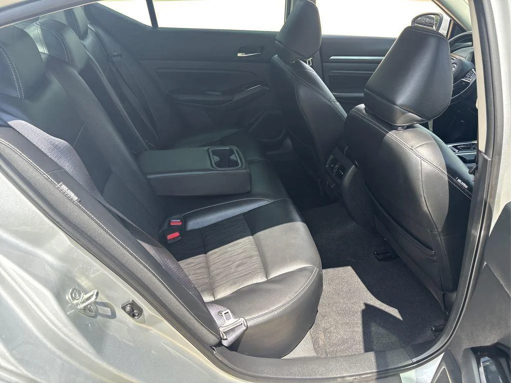 Used 2022 Brilliant Silver Metallic Nissan 2.5 SL image 21