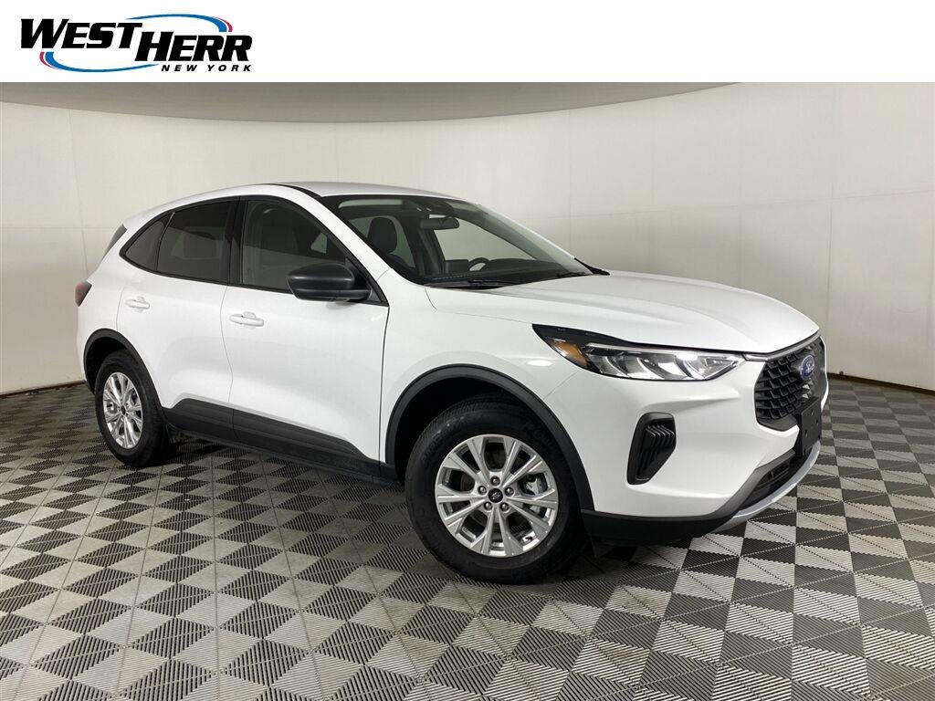 Used 2025 Oxford White Ford Active image 1