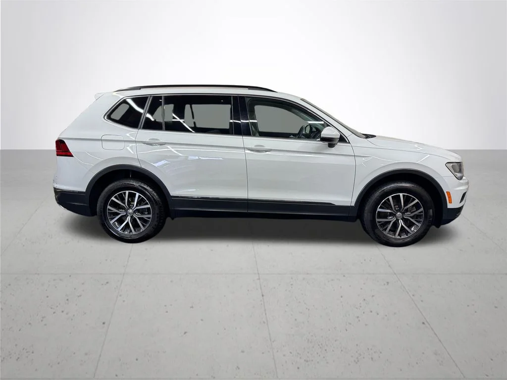 Used 2020 White Volkswagen 2.0T SE image 9