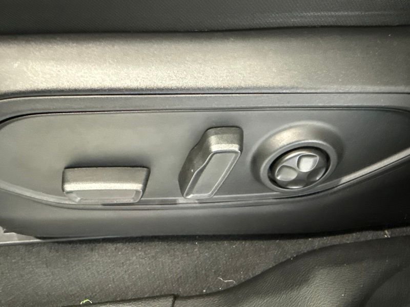 Used 2023 White Jeep Limited image 21