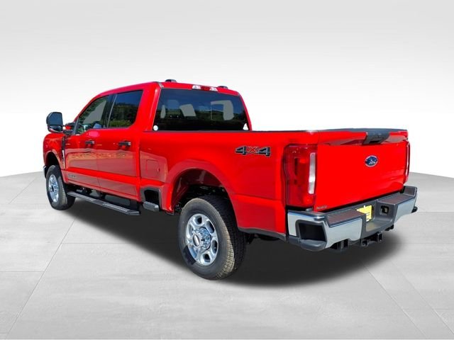 New 2026 Race Red Ford XLT image 9