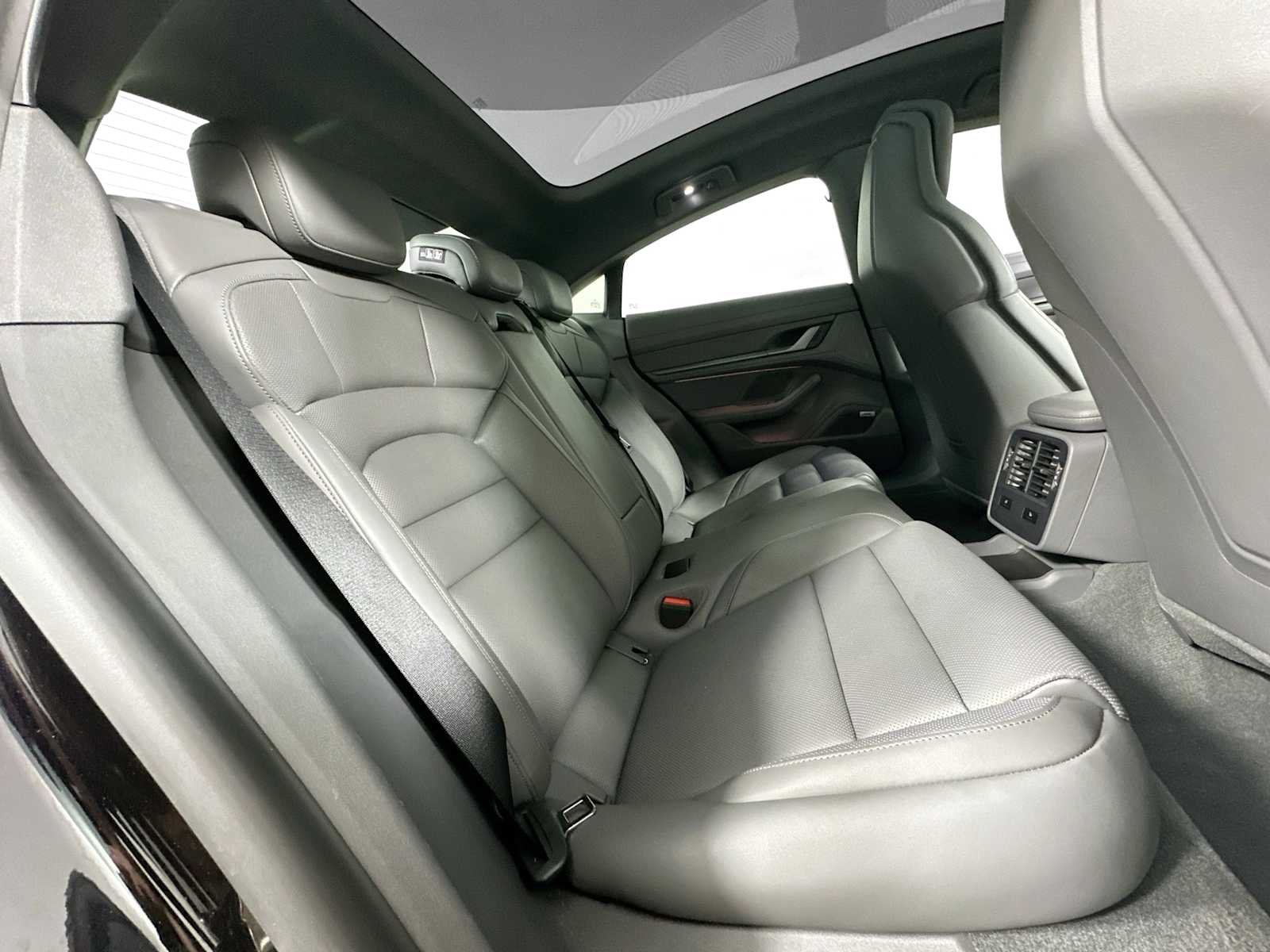 2025 Porsche Taycan Base - Photo 27