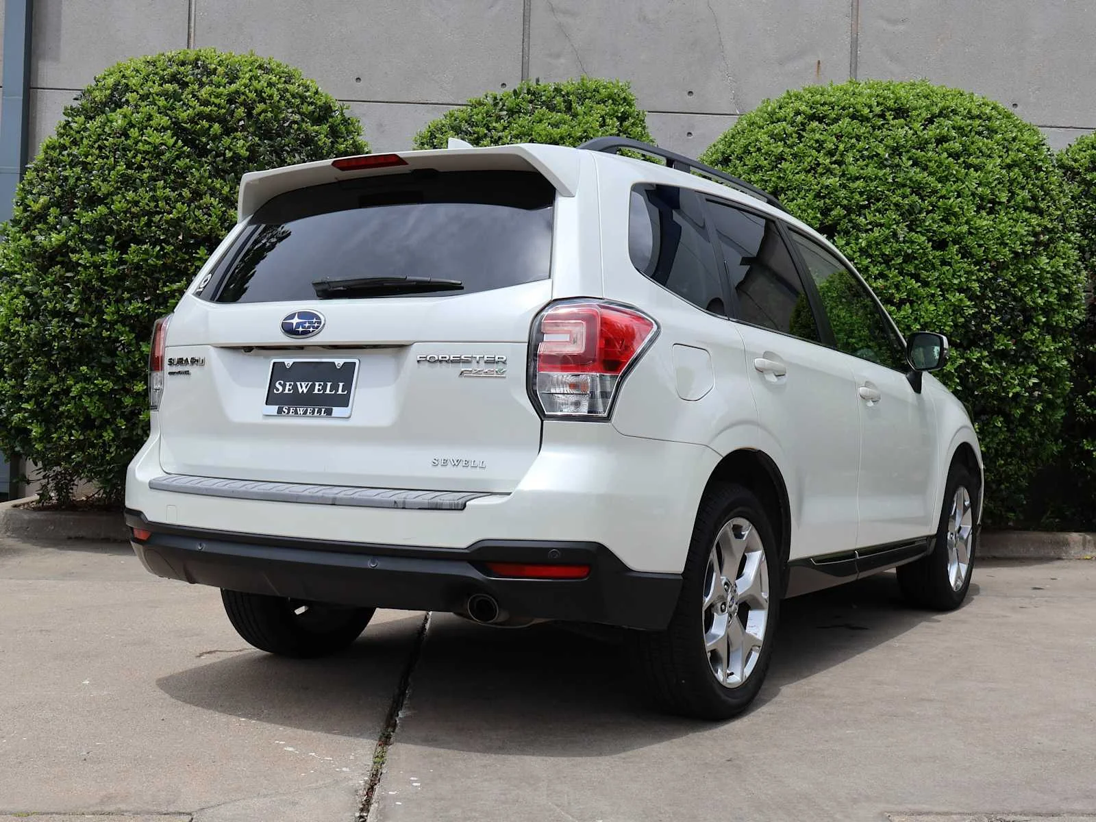 Used 2017 Crystal White Pearl Subaru Touring image 10