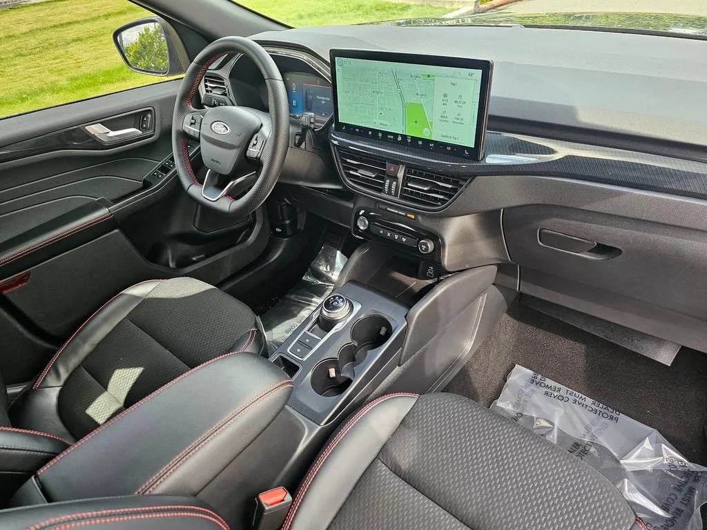 Used 2025  Ford ST-Line Select image 10