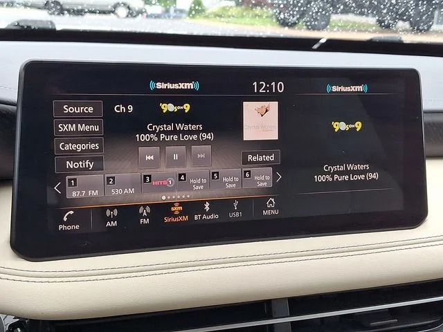 Used 2025 White INFINITI Sensory image 20