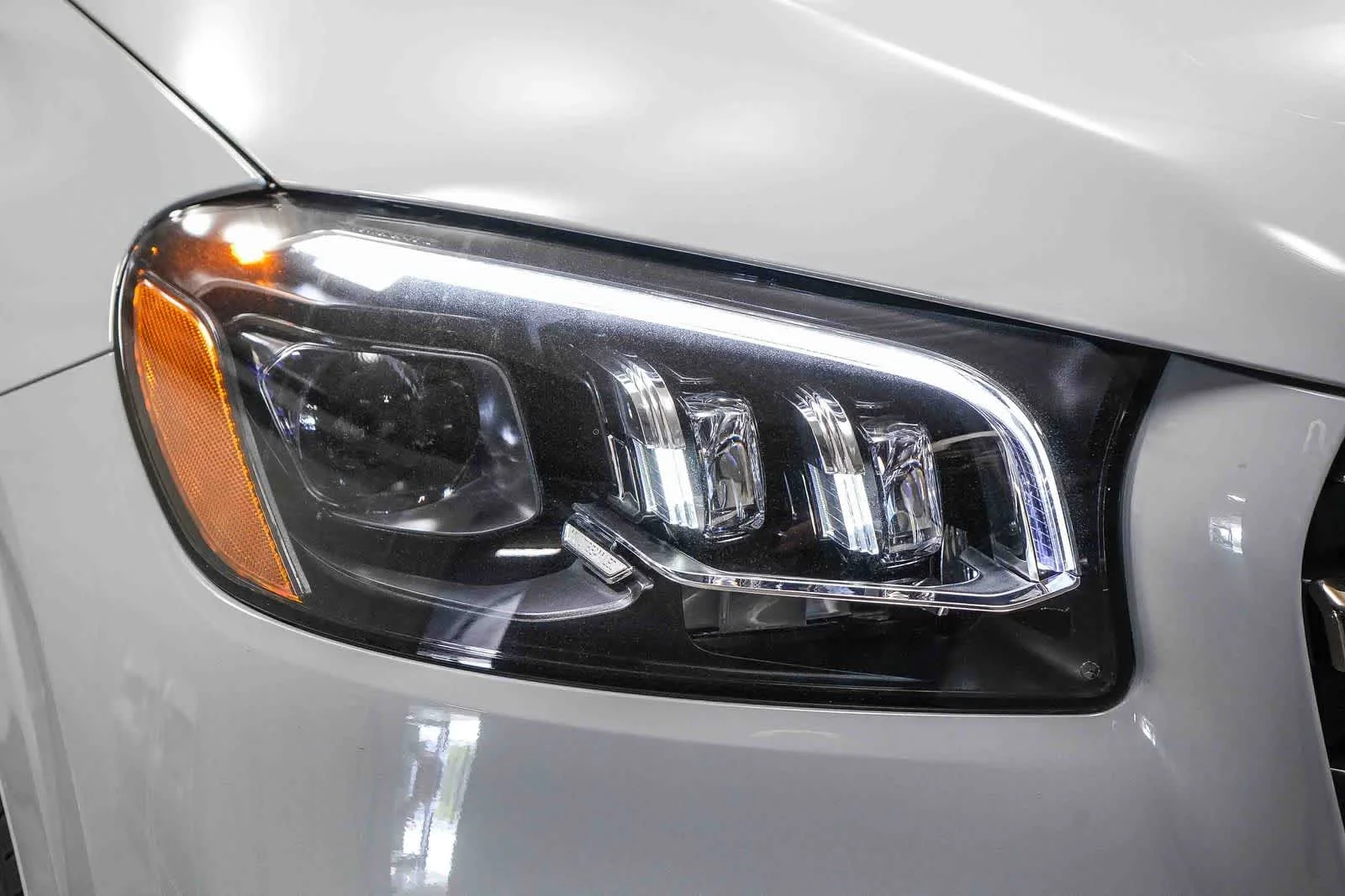 New 2026 MANUFAKTUR Alpine Grey Mercedes-Benz GLS 450 image 45